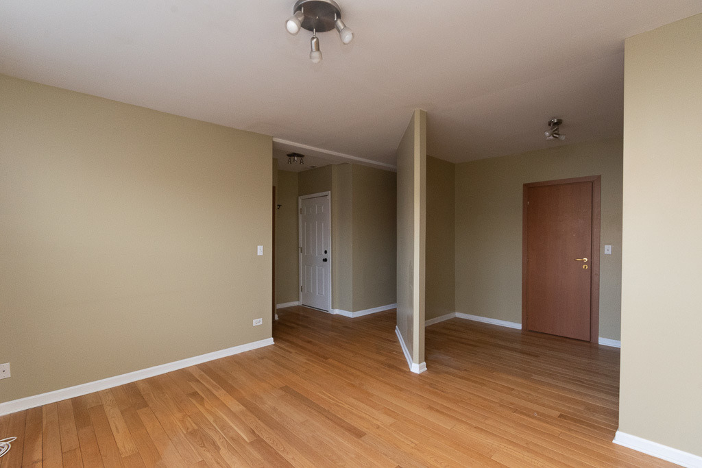 3103 W Lawrence Avenue - Photo 9