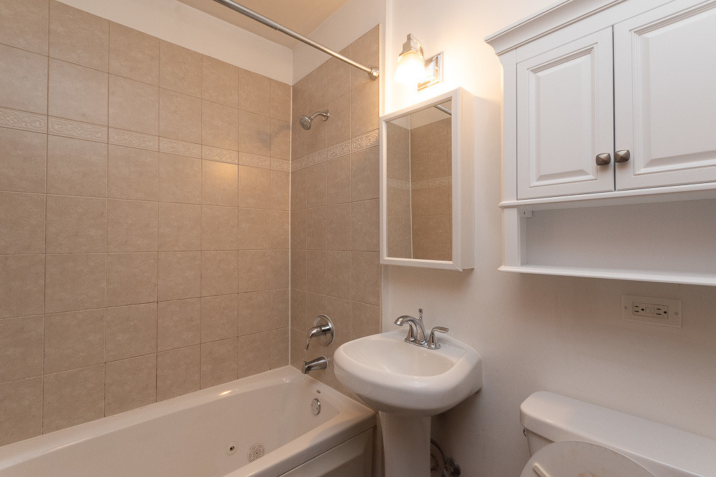 3103 W Lawrence Avenue - Photo 17
