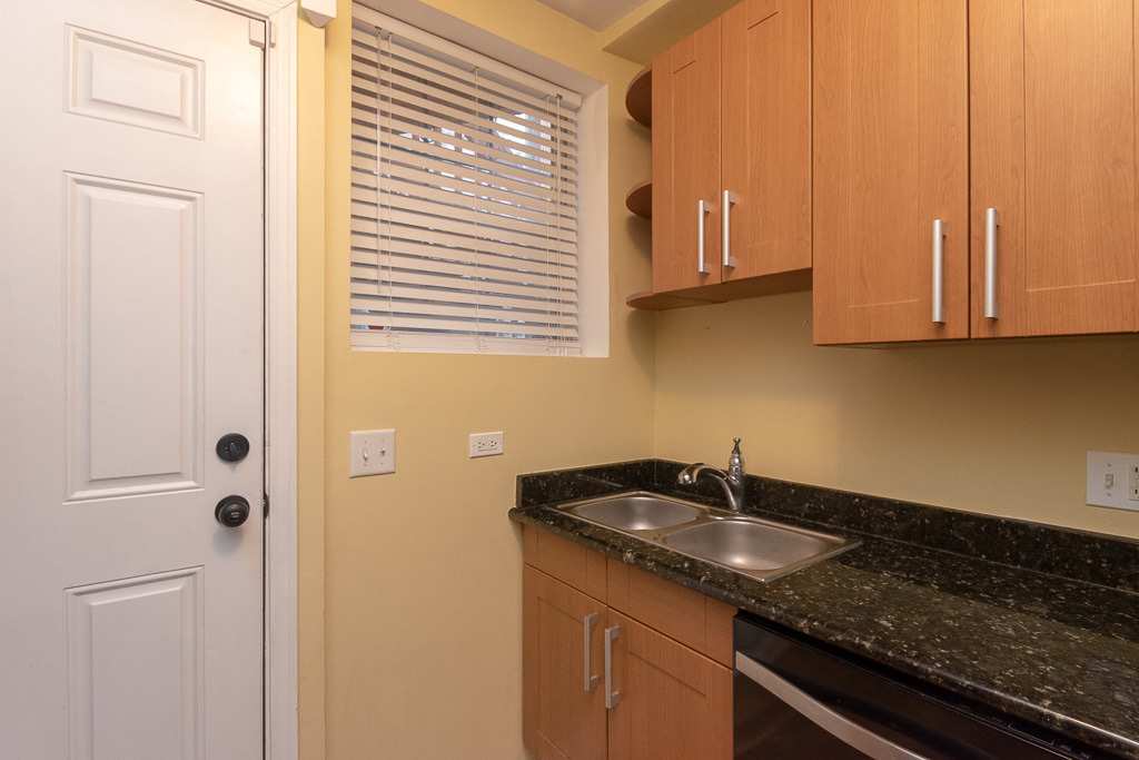 3103 W Lawrence Avenue - Photo 4