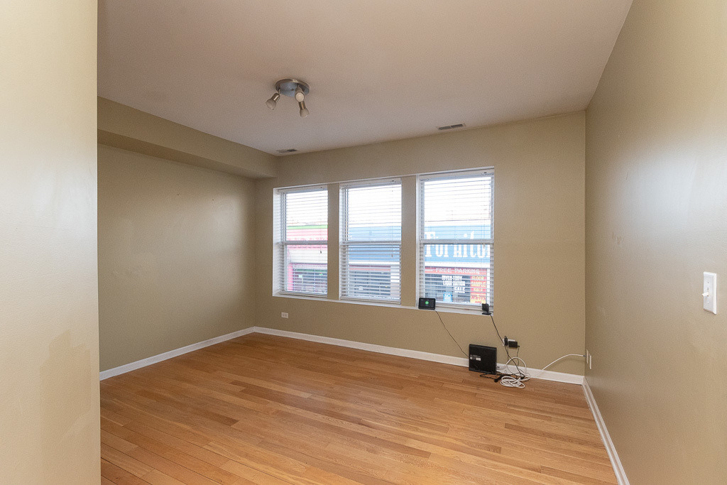 3103 W Lawrence Avenue - Photo 7