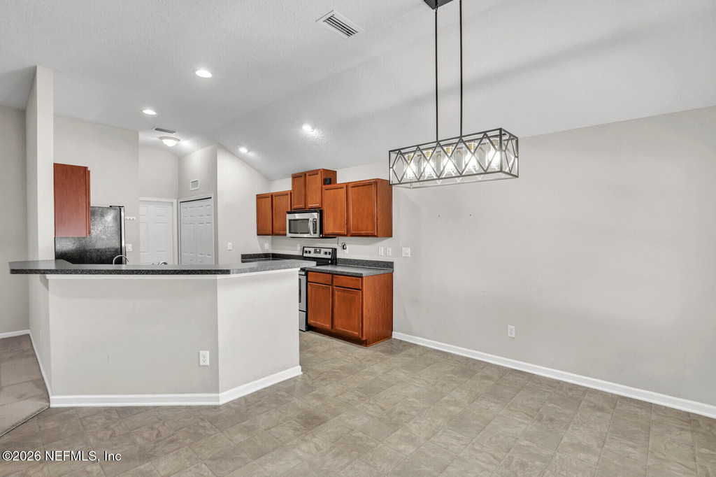 4892 Monroe Forest Drive - Photo 11