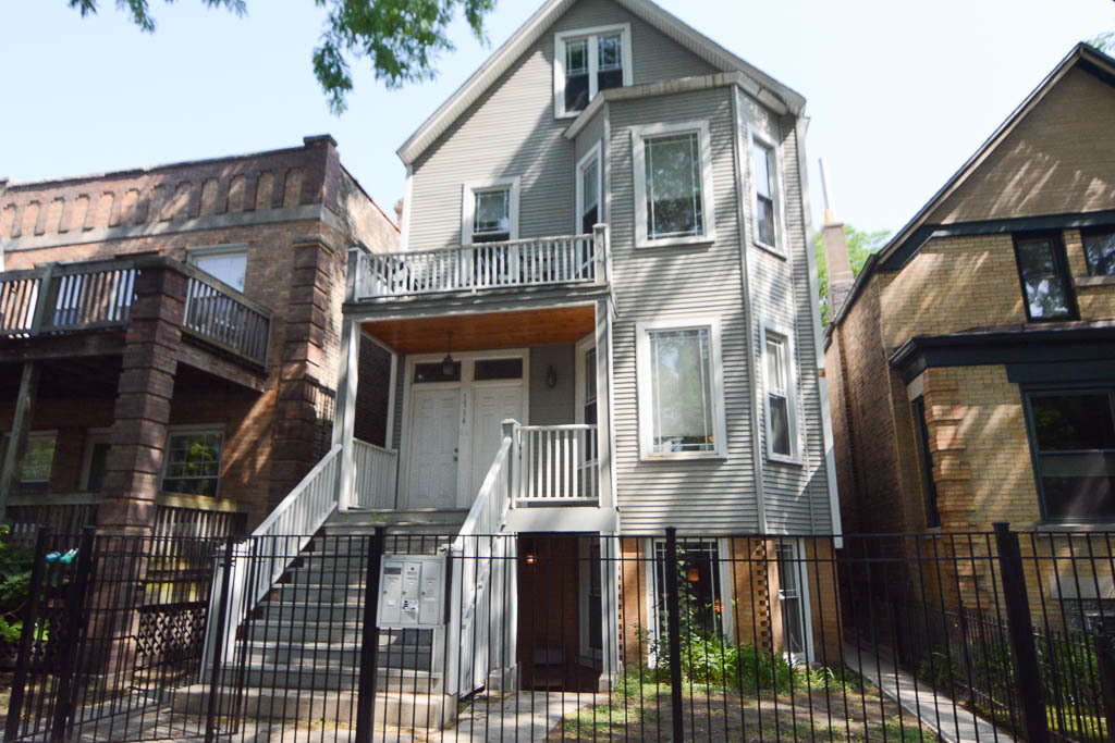 1314 W Roscoe Street - Photo 0