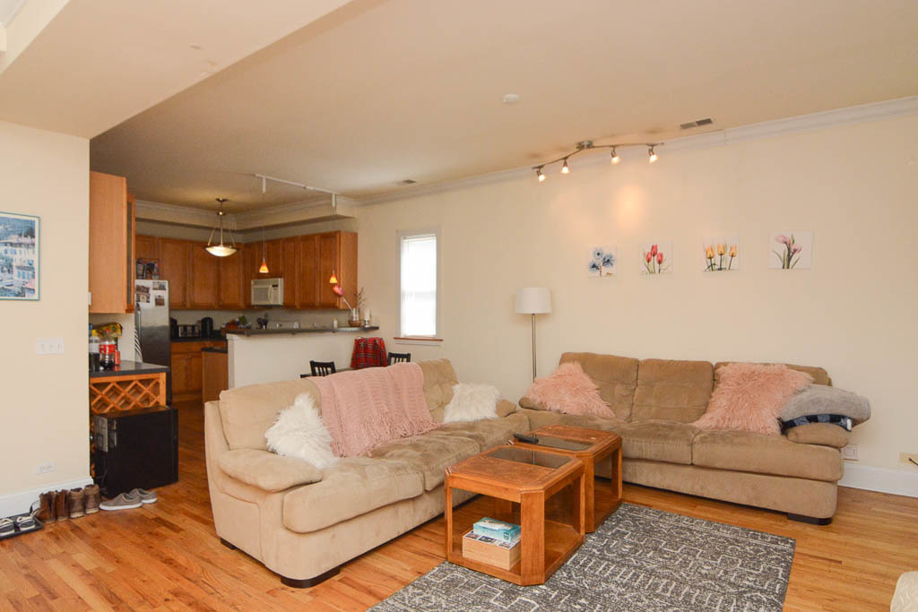 1314 W Roscoe Street - Photo 6
