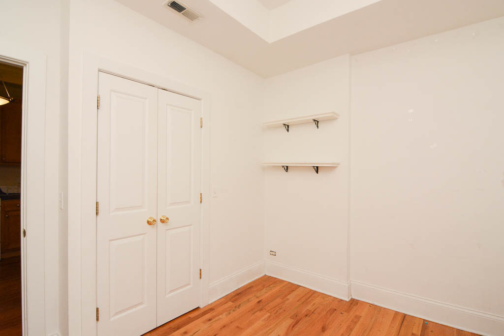 1314 W Roscoe Street - Photo 14