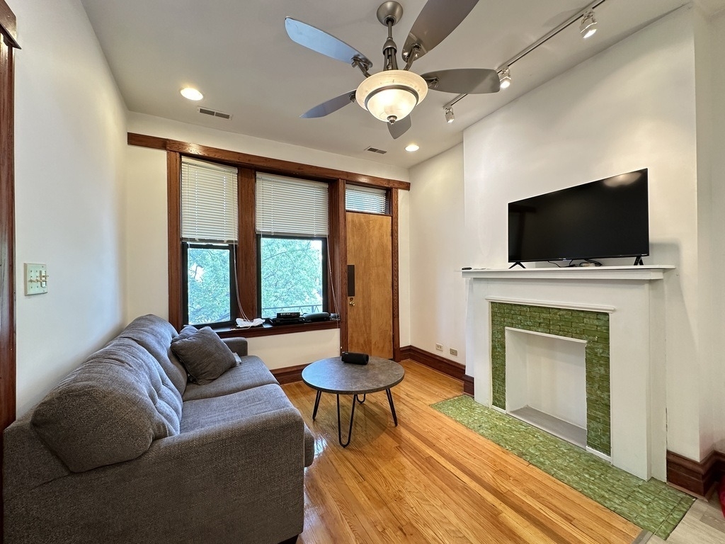 2821 W Shakespeare Avenue - Photo 11
