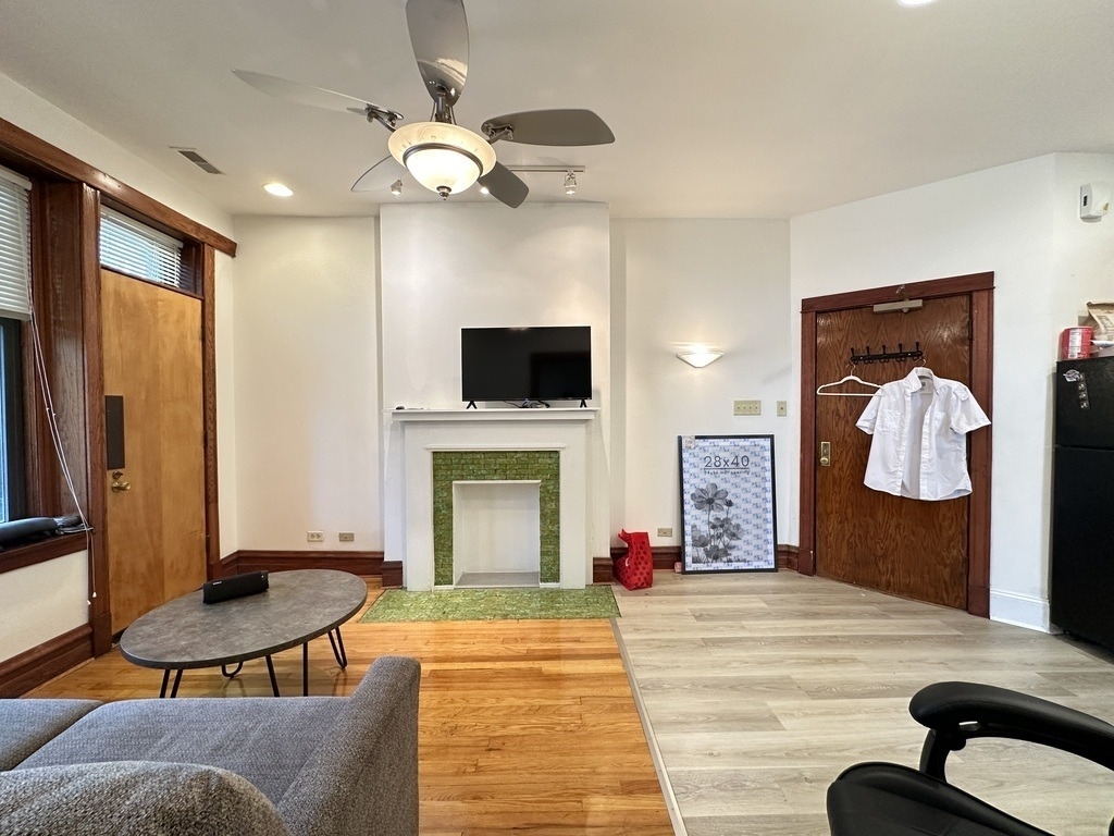 2821 W Shakespeare Avenue - Photo 10