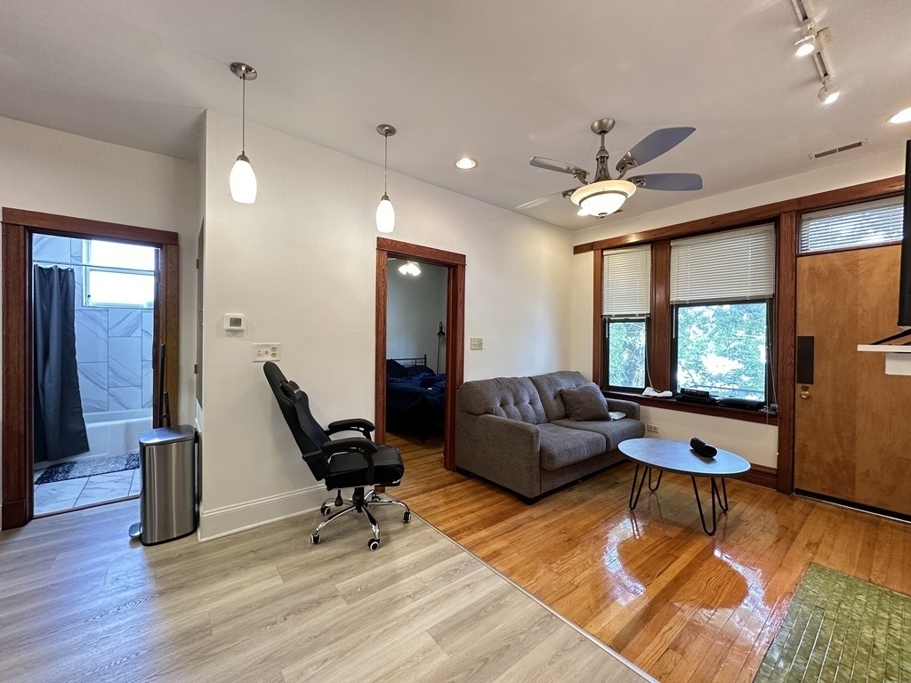 2821 W Shakespeare Avenue - Photo 7