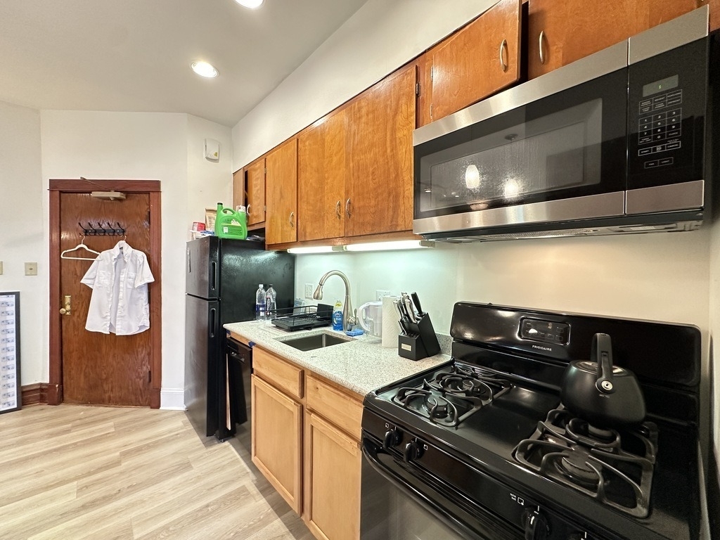 2821 W Shakespeare Avenue - Photo 6