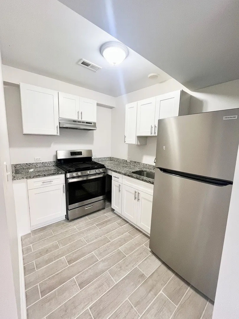3939 W Iowa Street - Photo 1