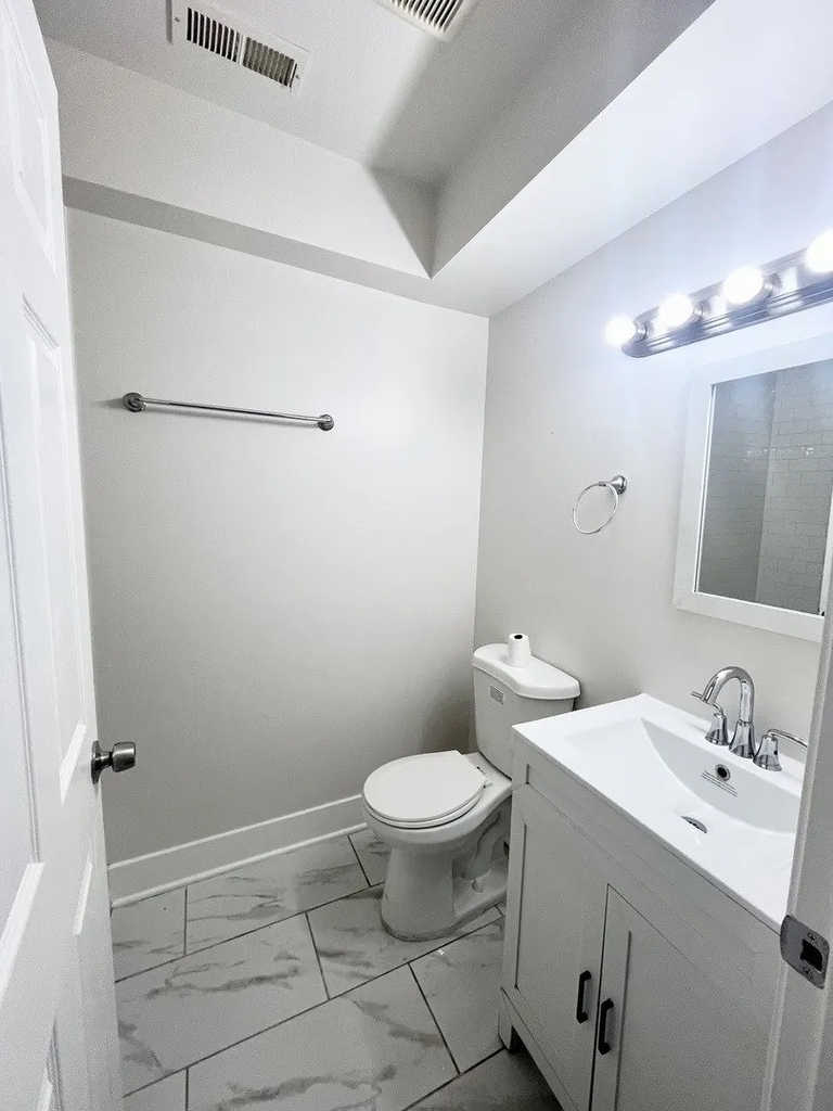 3939 W Iowa Street - Photo 10