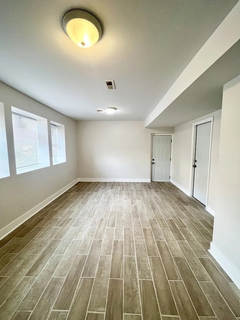 3939 W Iowa Street - Photo 7
