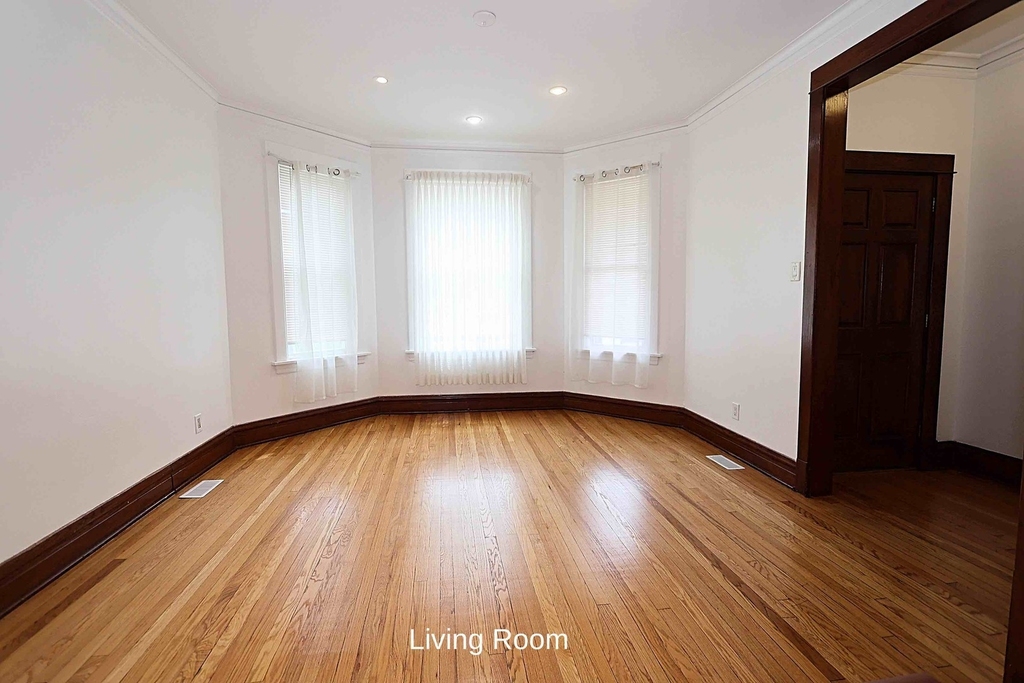 3328 W Cuyler Avenue - Photo 9
