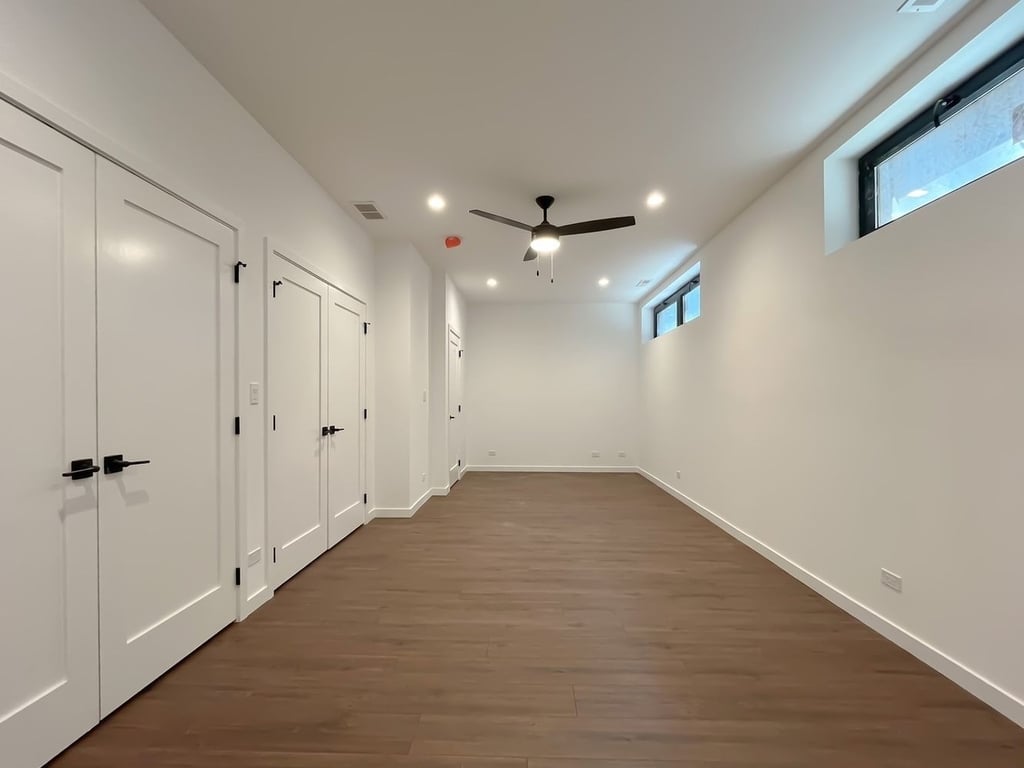 3710 N Kenmore Avenue - Photo 13