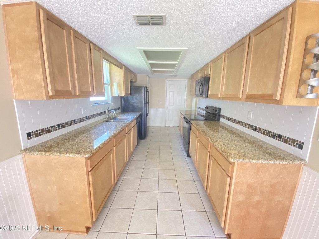 599 Richard Lee Street - Photo 3