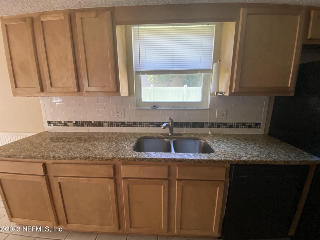 599 Richard Lee Street - Photo 4