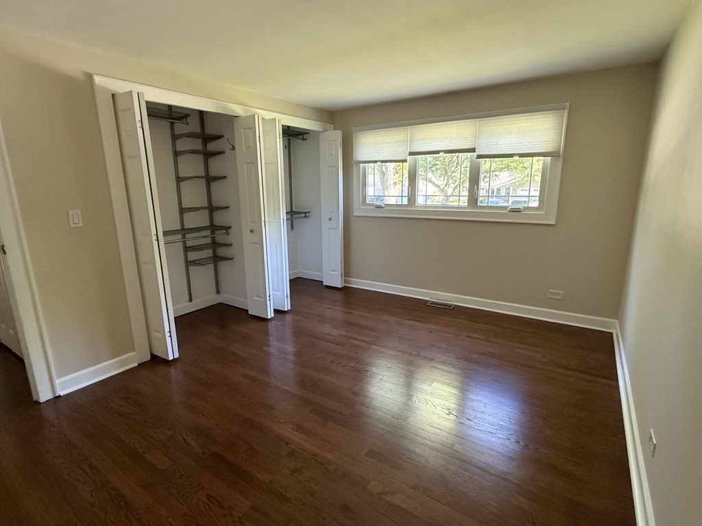920 Royal Court - Photo 7