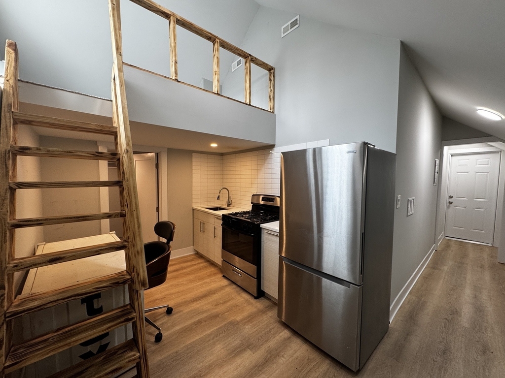 2702 S Homan Avenue - Photo 1