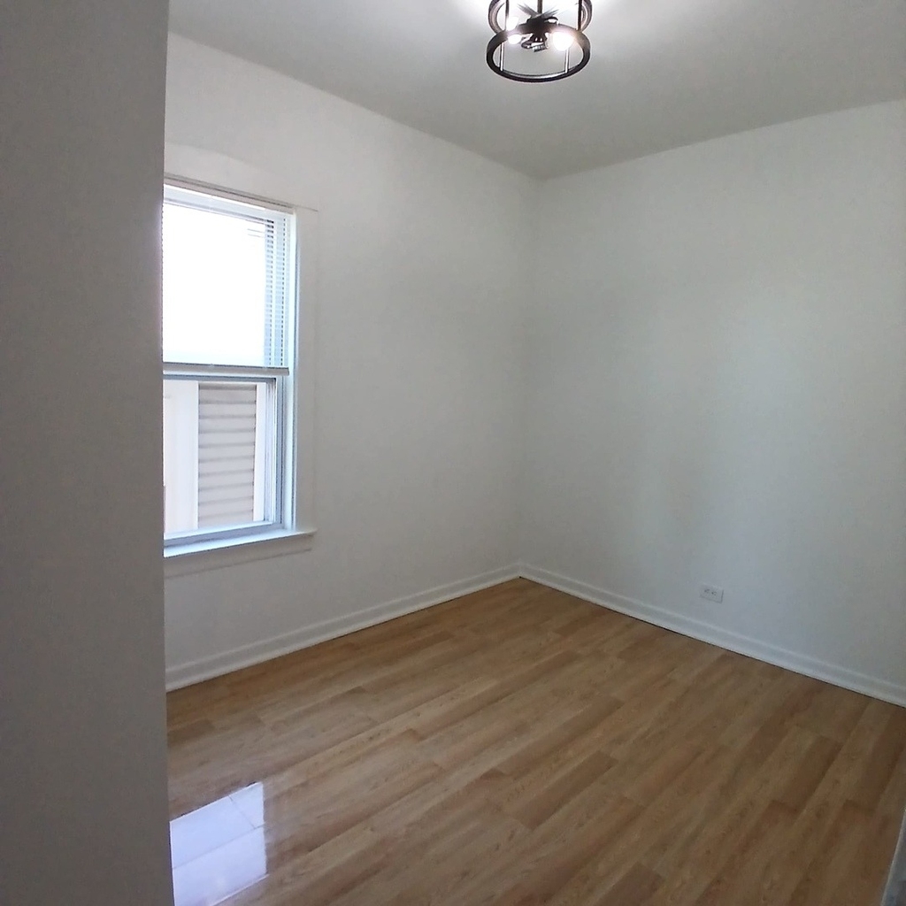 4652 W Palmer Street - Photo 10