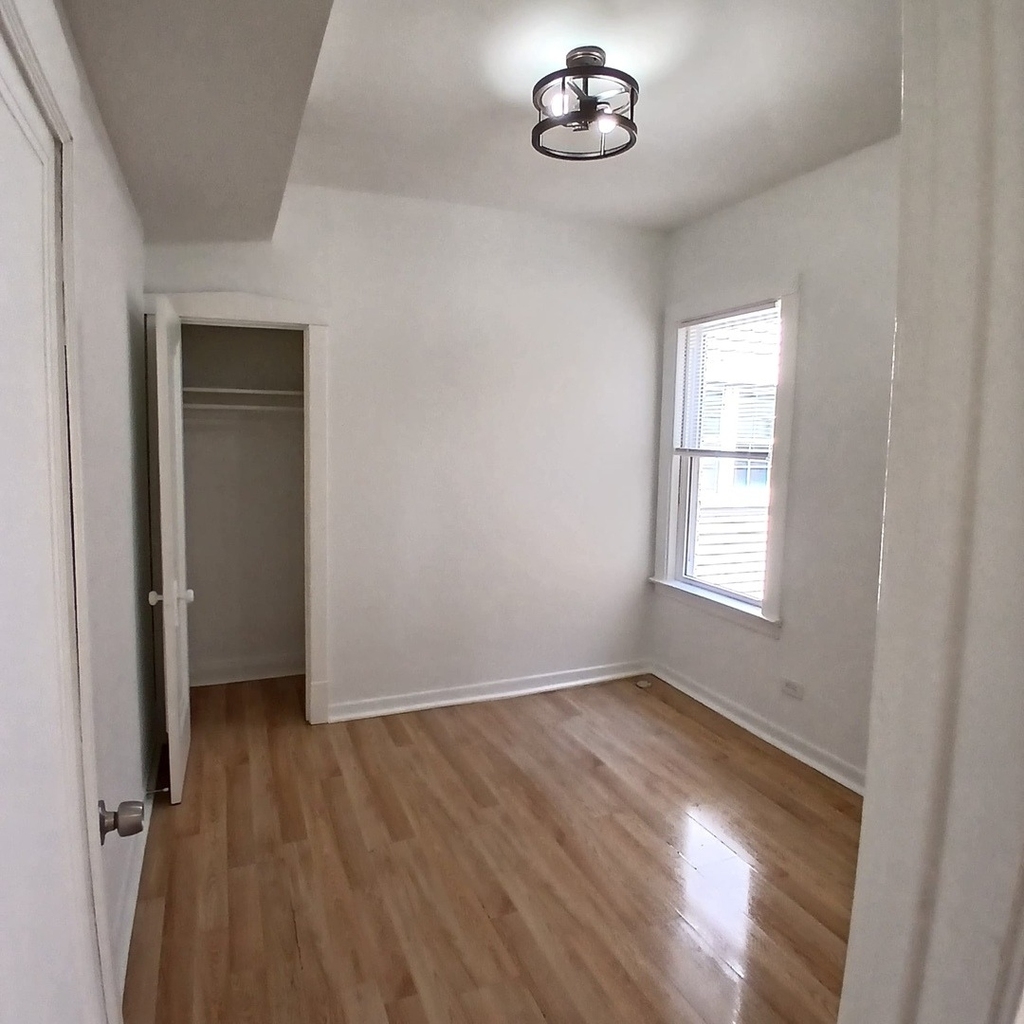 4652 W Palmer Street - Photo 8