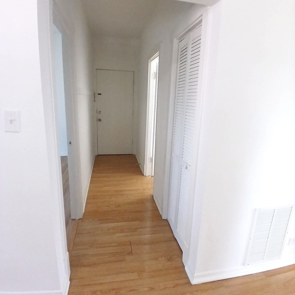 4652 W Palmer Street - Photo 9