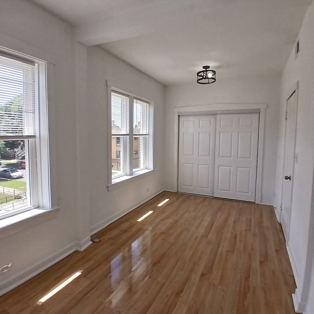4652 W Palmer Street - Photo 6