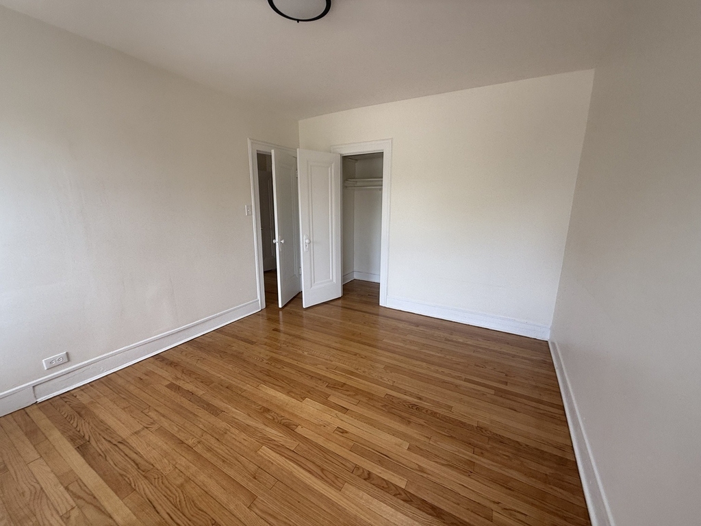 7351 N Damen Avenue - Photo 11