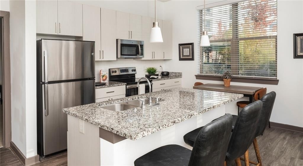 550 Northridge Parkway - Photo 1