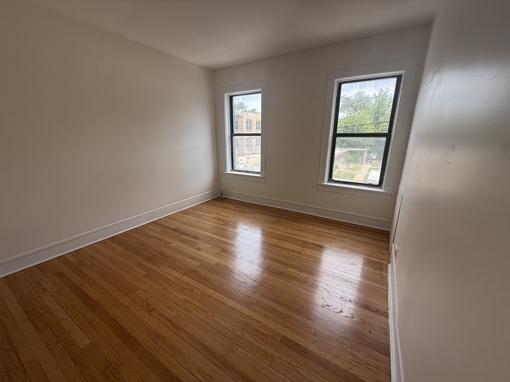 7351 N Damen Avenue - Photo 10