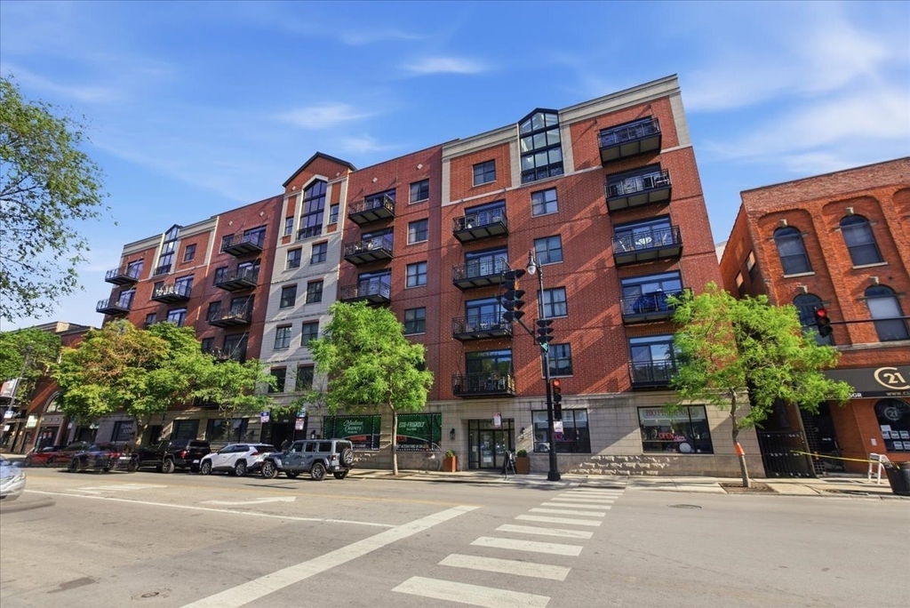 1155 W Madison Street - Photo 0