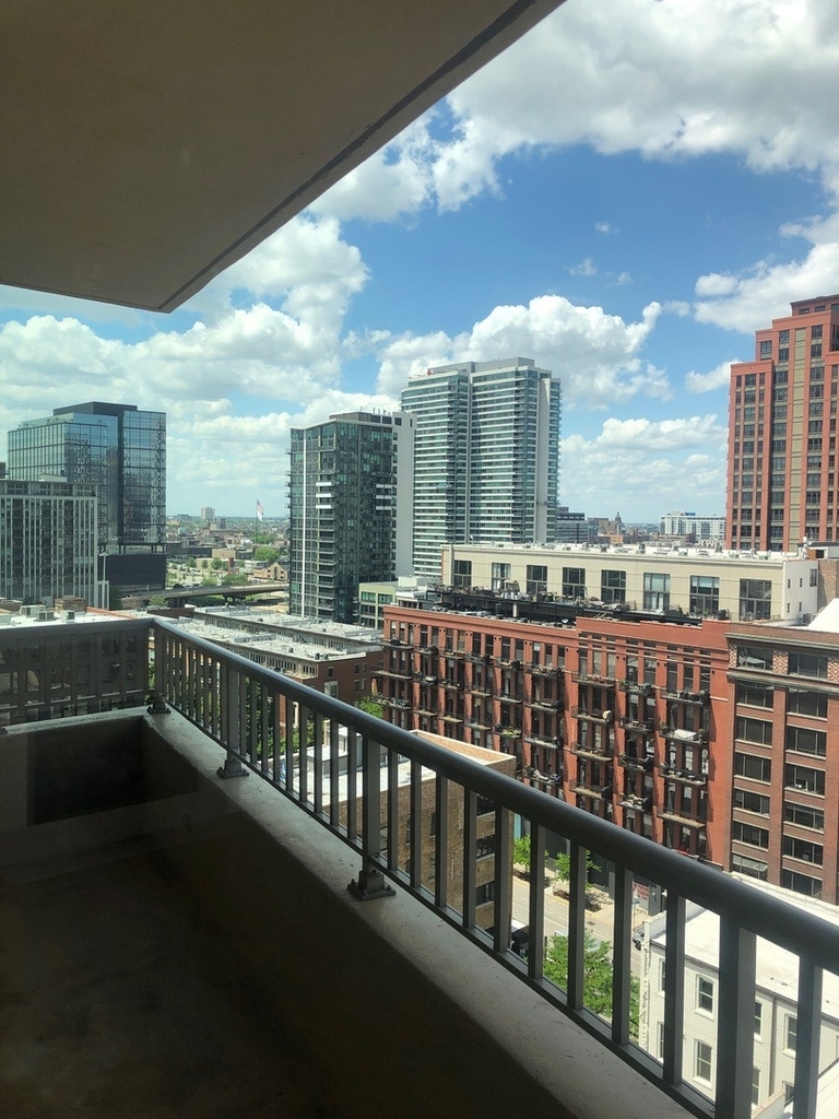 200 N Jefferson Street - Photo 12