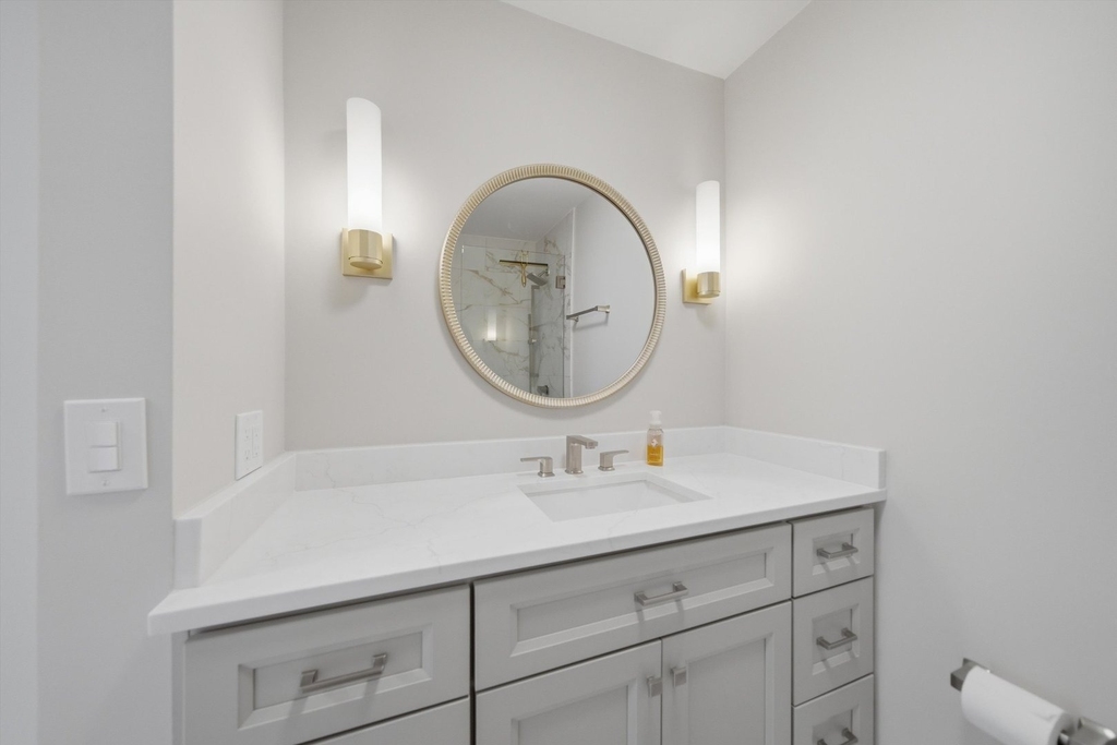 70 W Burton Place - Photo 11