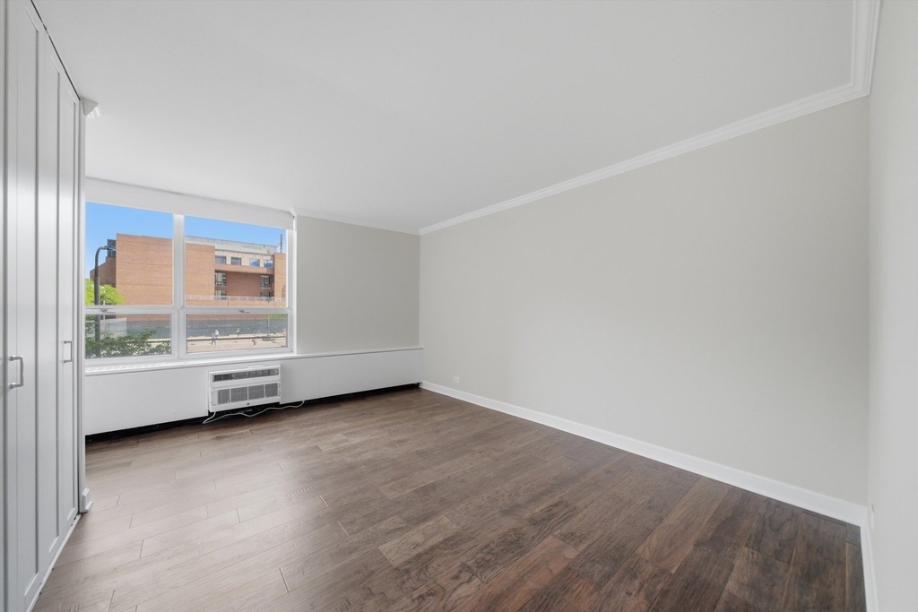 70 W Burton Place - Photo 13