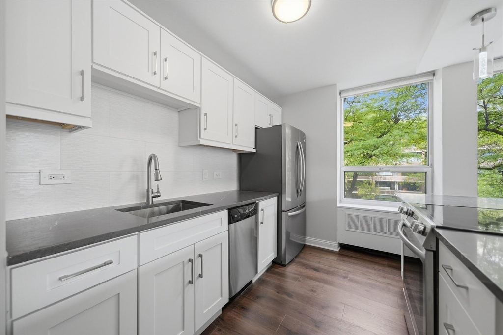 70 W Burton Place - Photo 6