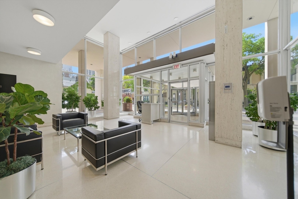 70 W Burton Place - Photo 23