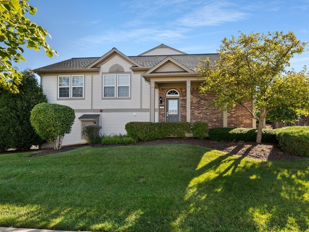 260 Devoe Drive - Photo 0