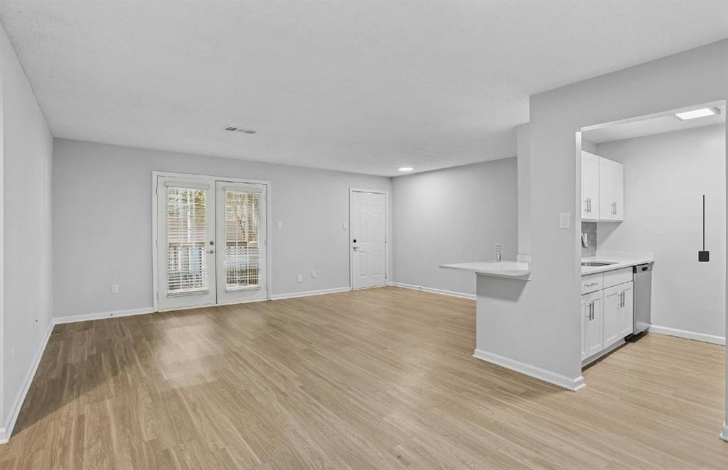 1113 Powers Ferry Place - Photo 4