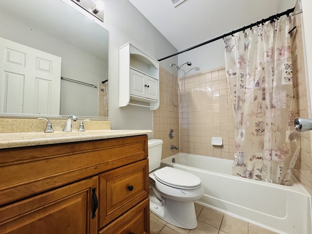 7037 Yorkshire Drive - Photo 7