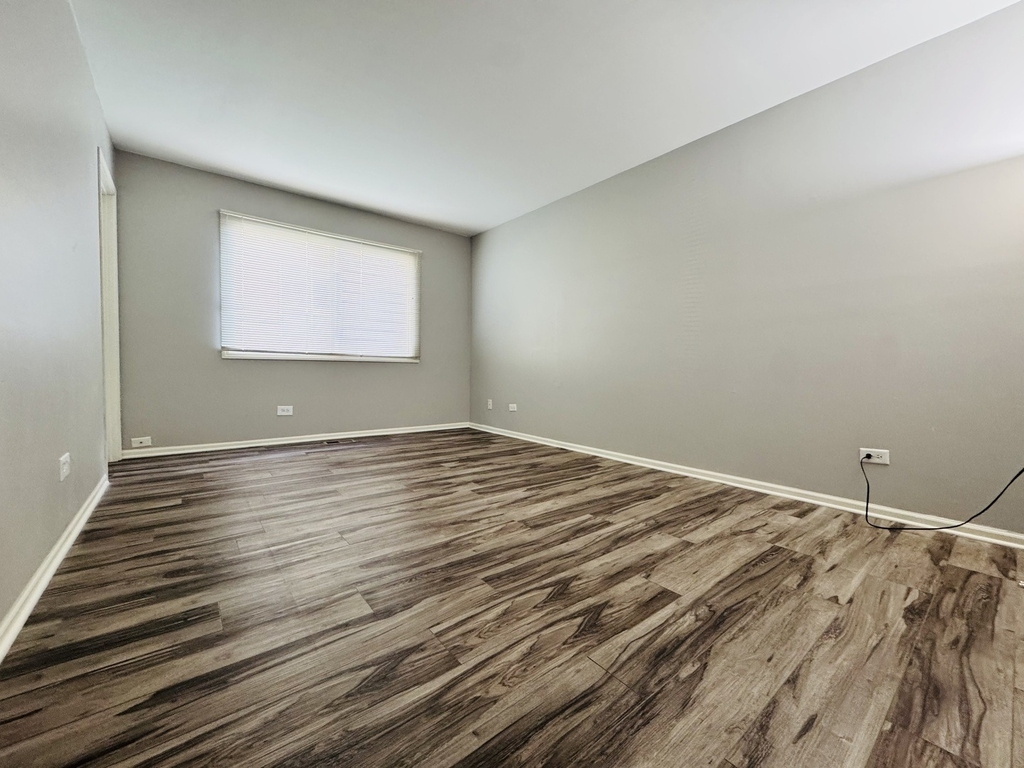 7037 Yorkshire Drive - Photo 6