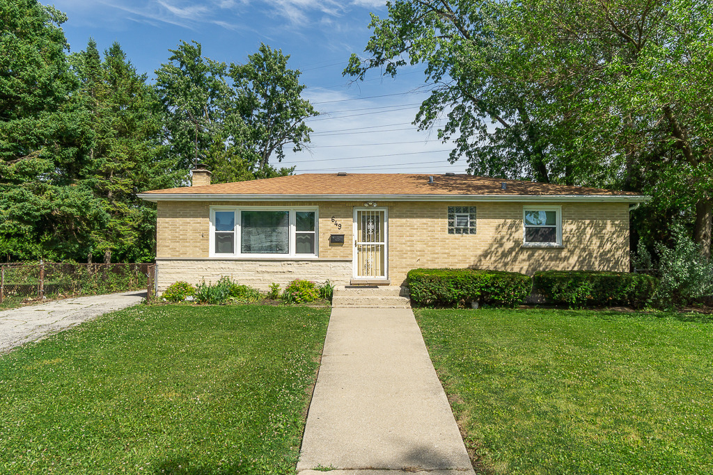 649 S Wisconsin Avenue - Photo 0