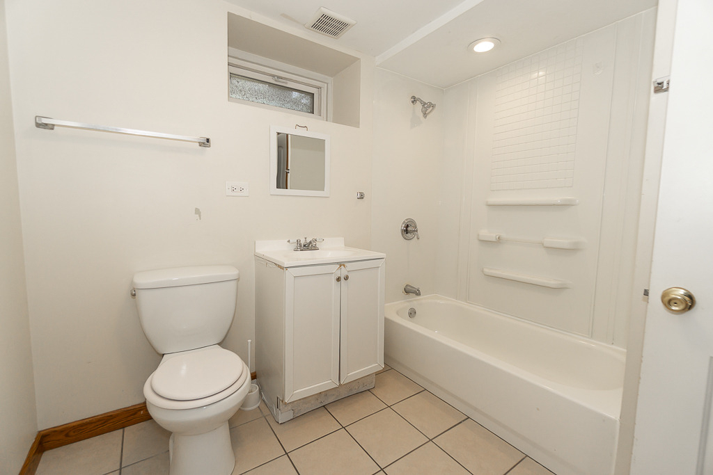 649 S Wisconsin Avenue - Photo 16