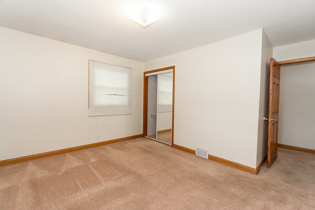 649 S Wisconsin Avenue - Photo 9