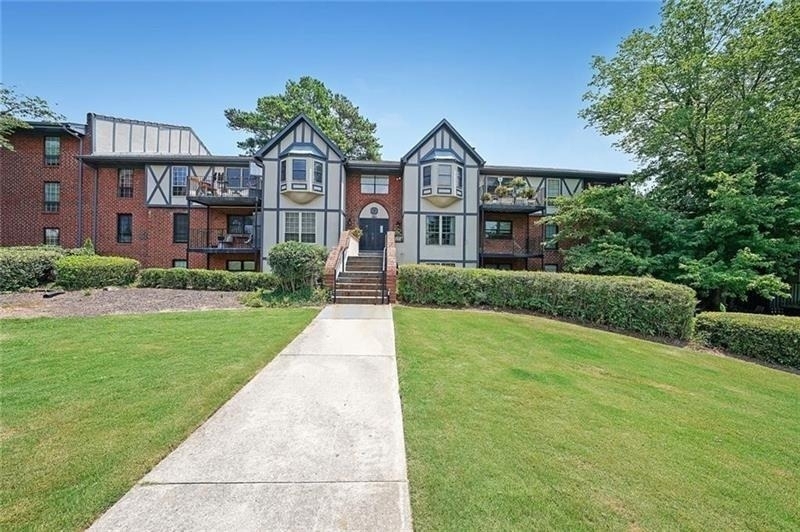 6851 Roswell Road - Photo 1