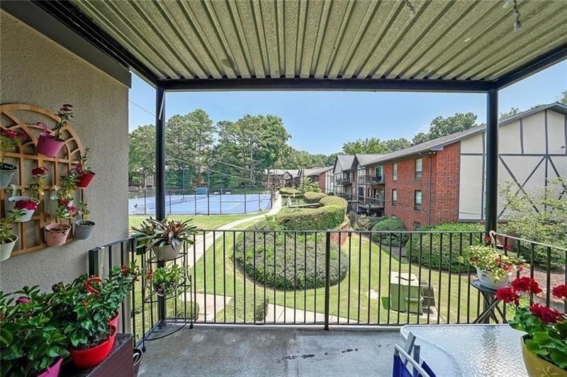 6851 Roswell Road - Photo 25