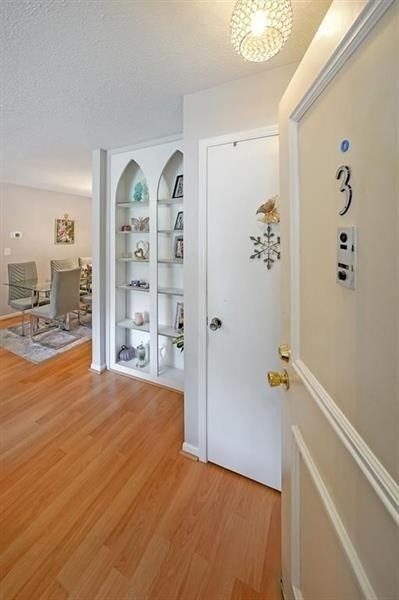 6851 Roswell Road - Photo 9