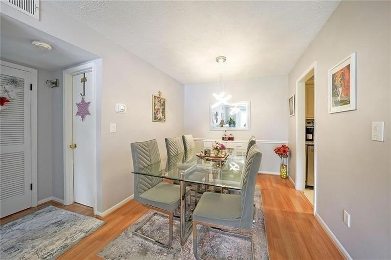 6851 Roswell Road - Photo 13