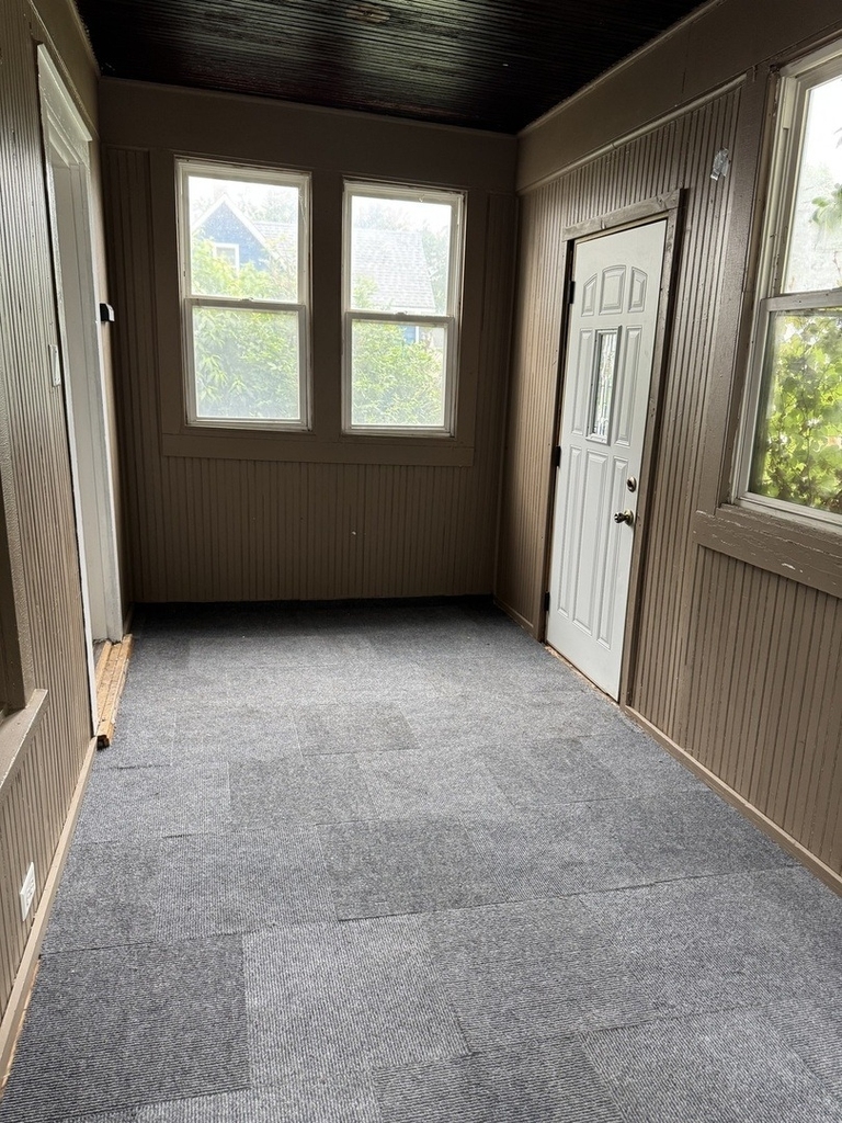 1716 W 7th Street - Photo 1