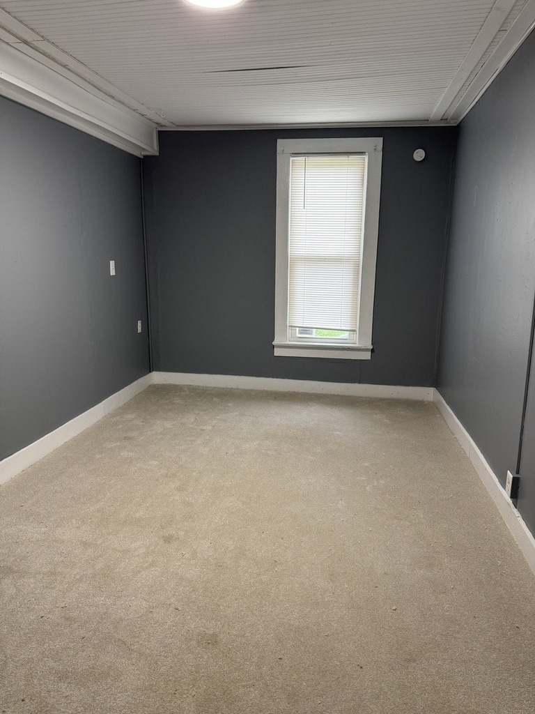1716 W 7th Street - Photo 4