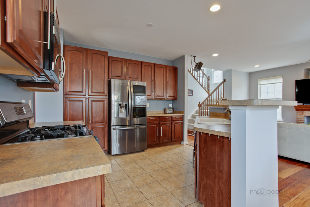 620 Geneva Court - Photo 11