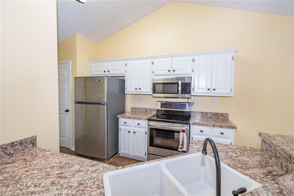 118 Jimmy Reynolds Drive - Photo 9