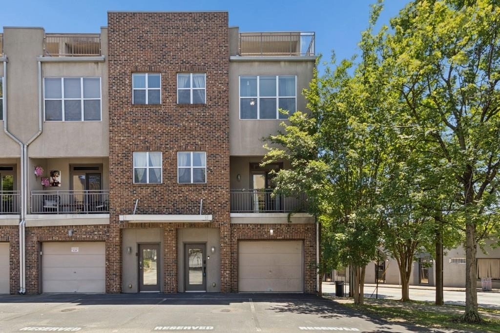 238 Walker Street - Photo 0